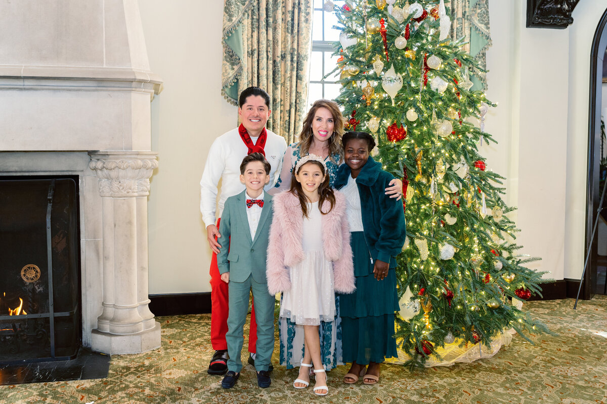 2024.12.07NWMutualChristmas-157