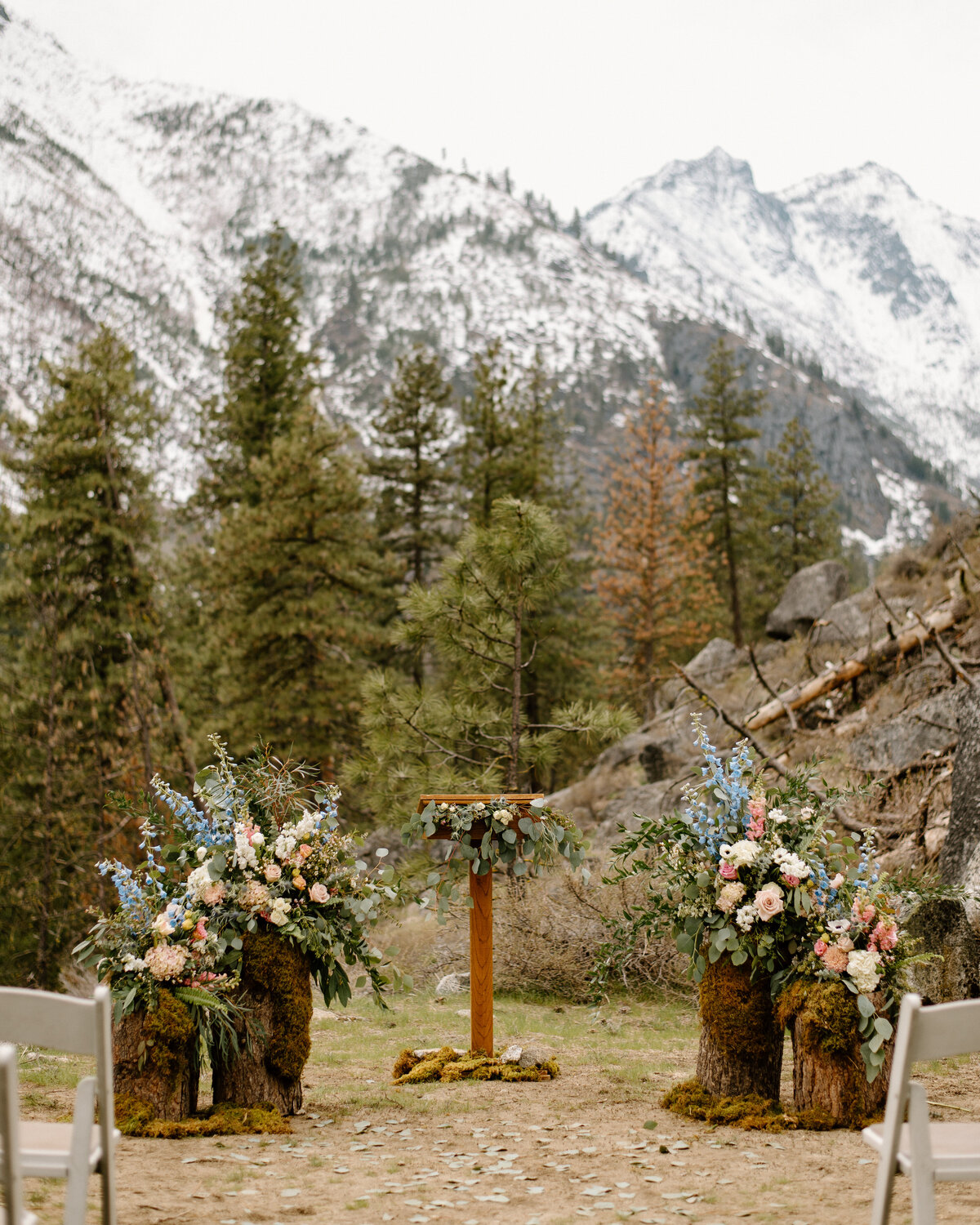 sleeping_lady_leavenworth_washington_spring_wedding_01