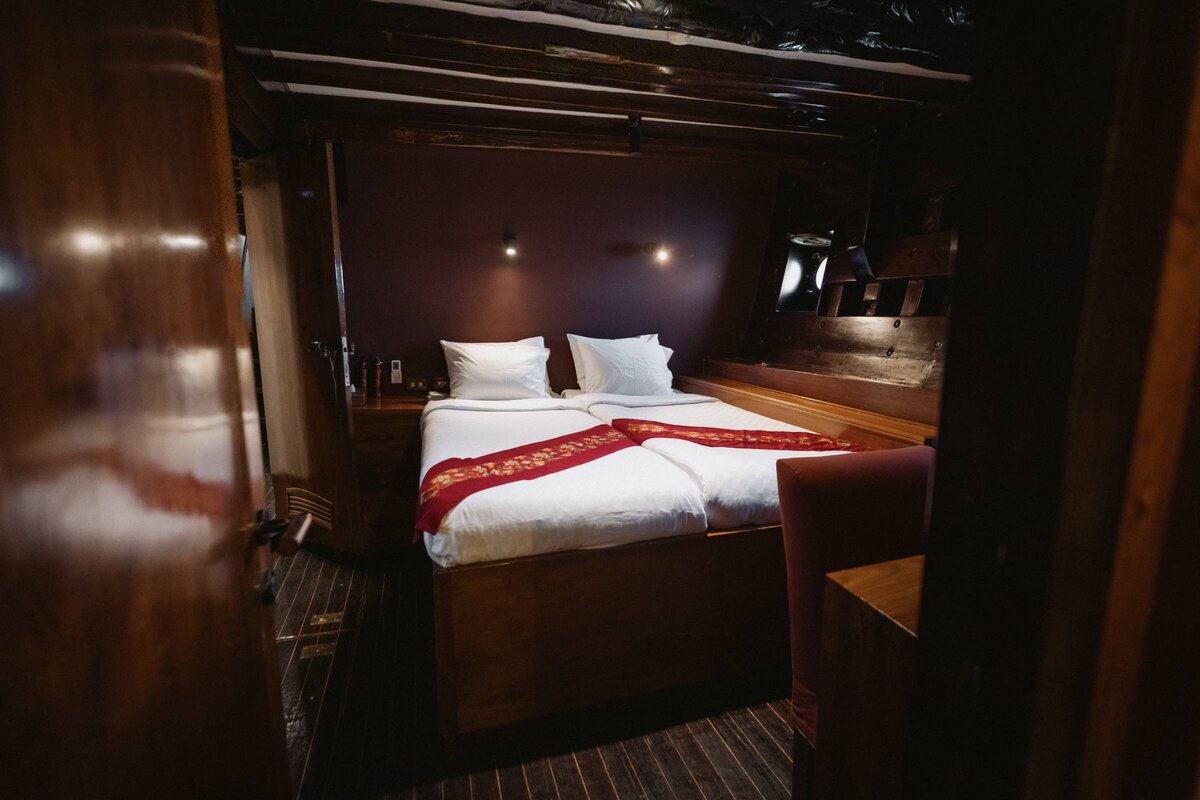 El Aleph Yacht Charter Indonesia Double Cabin 5
