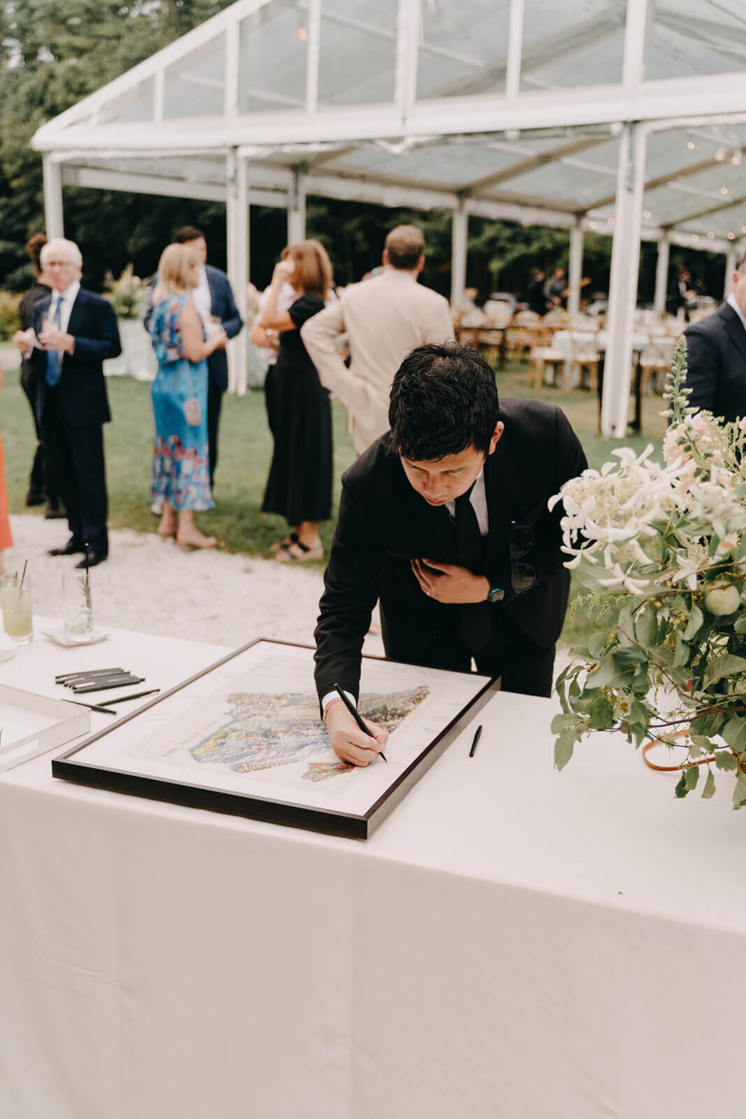 61.wedding-guestbook-signature-table-framed-map-wedding-detail.