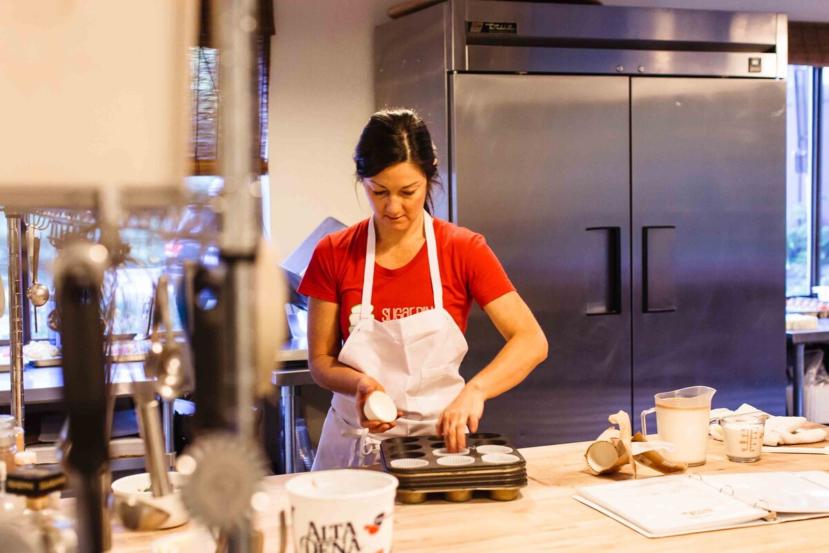 sugar-pine-cakery chef-baking-cups-lake-forest-tahoe