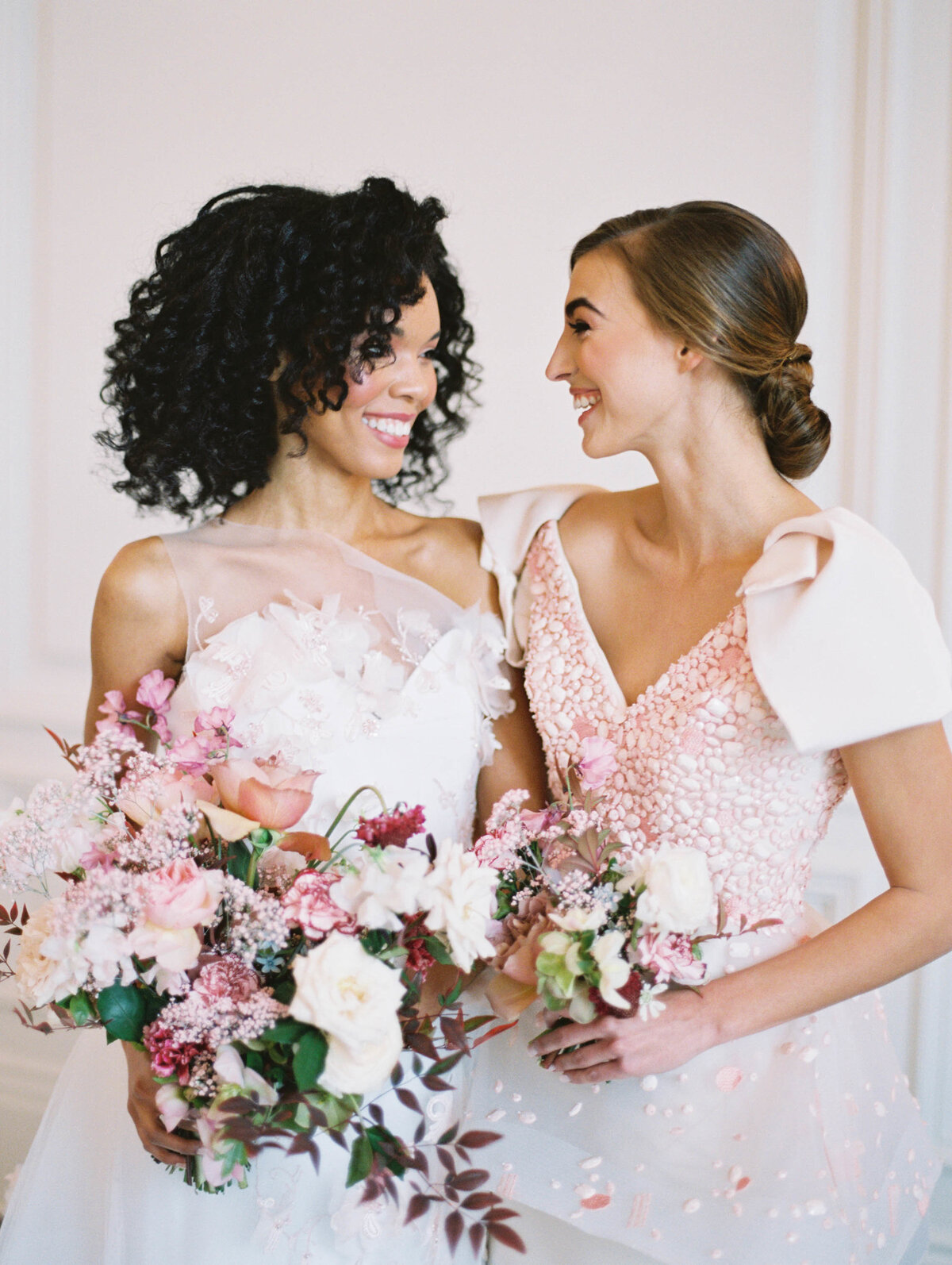 max-owens-design-pink-european-inspired-wedding-03-bridesmaid