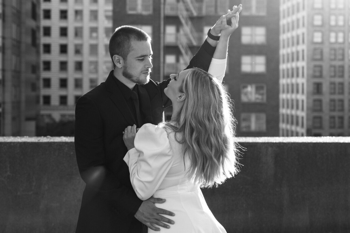 Sara-Canon-Elopement-Downtown-Seattle-WA-Amy-Law-Photography-6