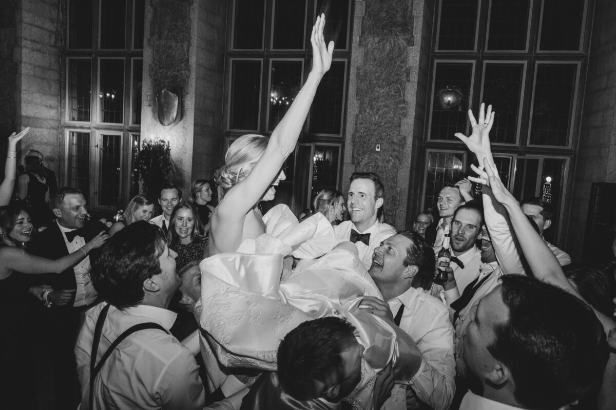 calgary_wedding_photographers_fairmont_banff_springs_destination_wedding_nicole_sarah-117