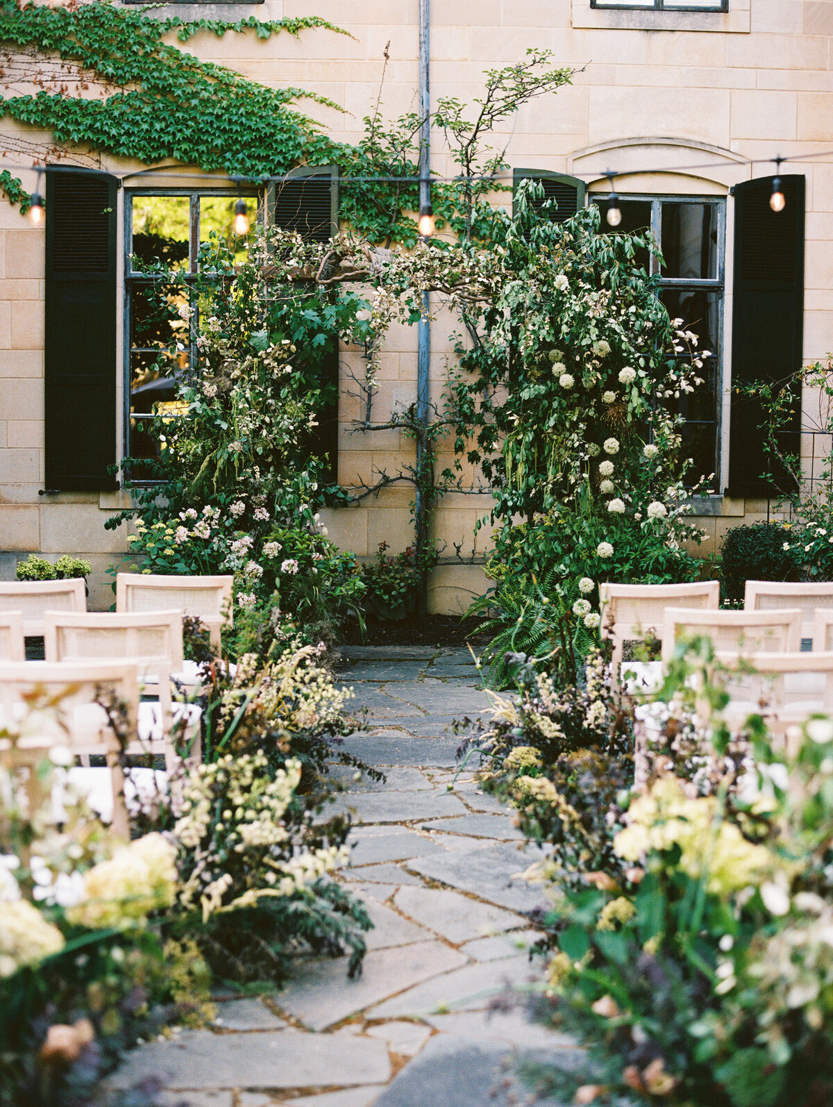 Lexie Vaccaro Photography | Organic, lush floral wedding backdrop