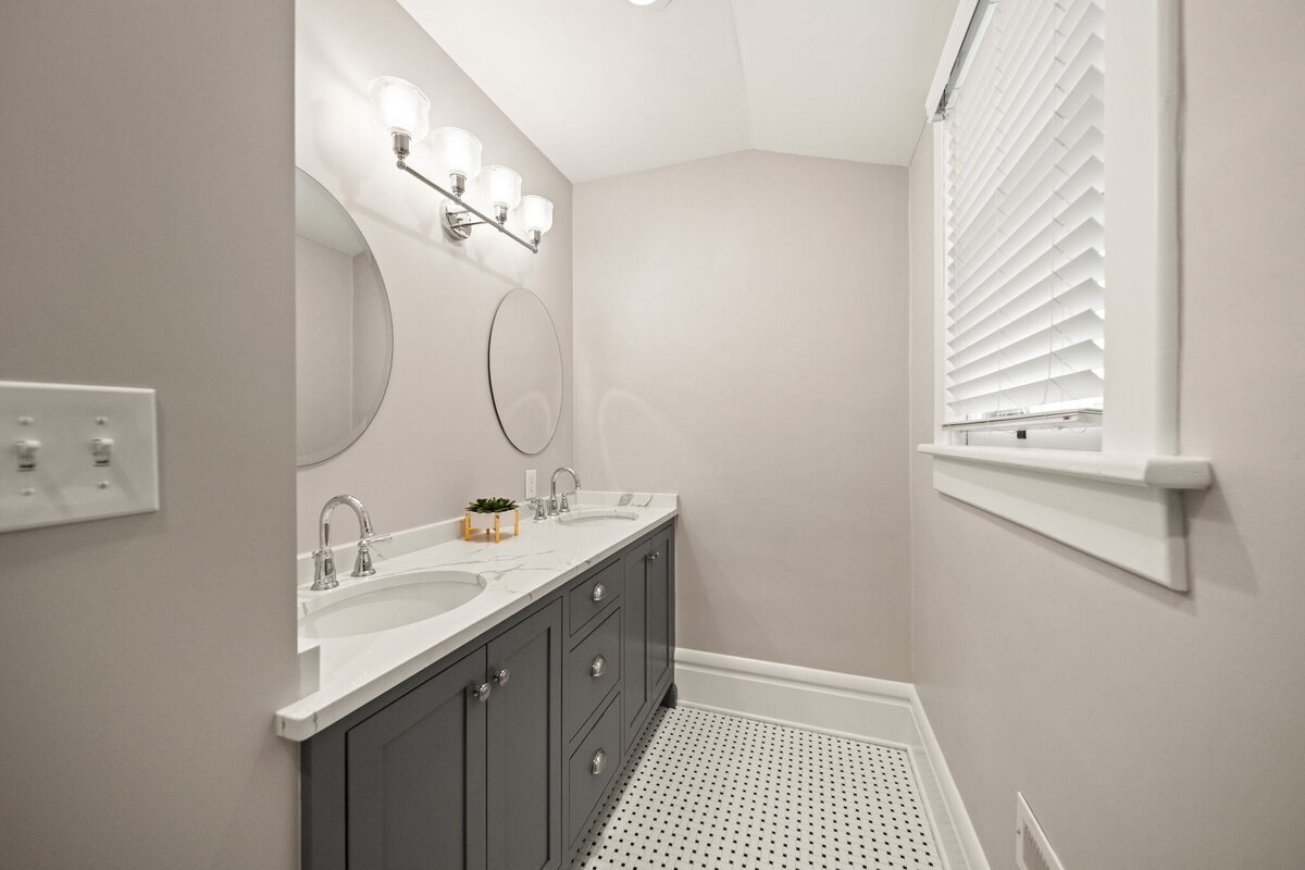55-web-or-mls-A7406359