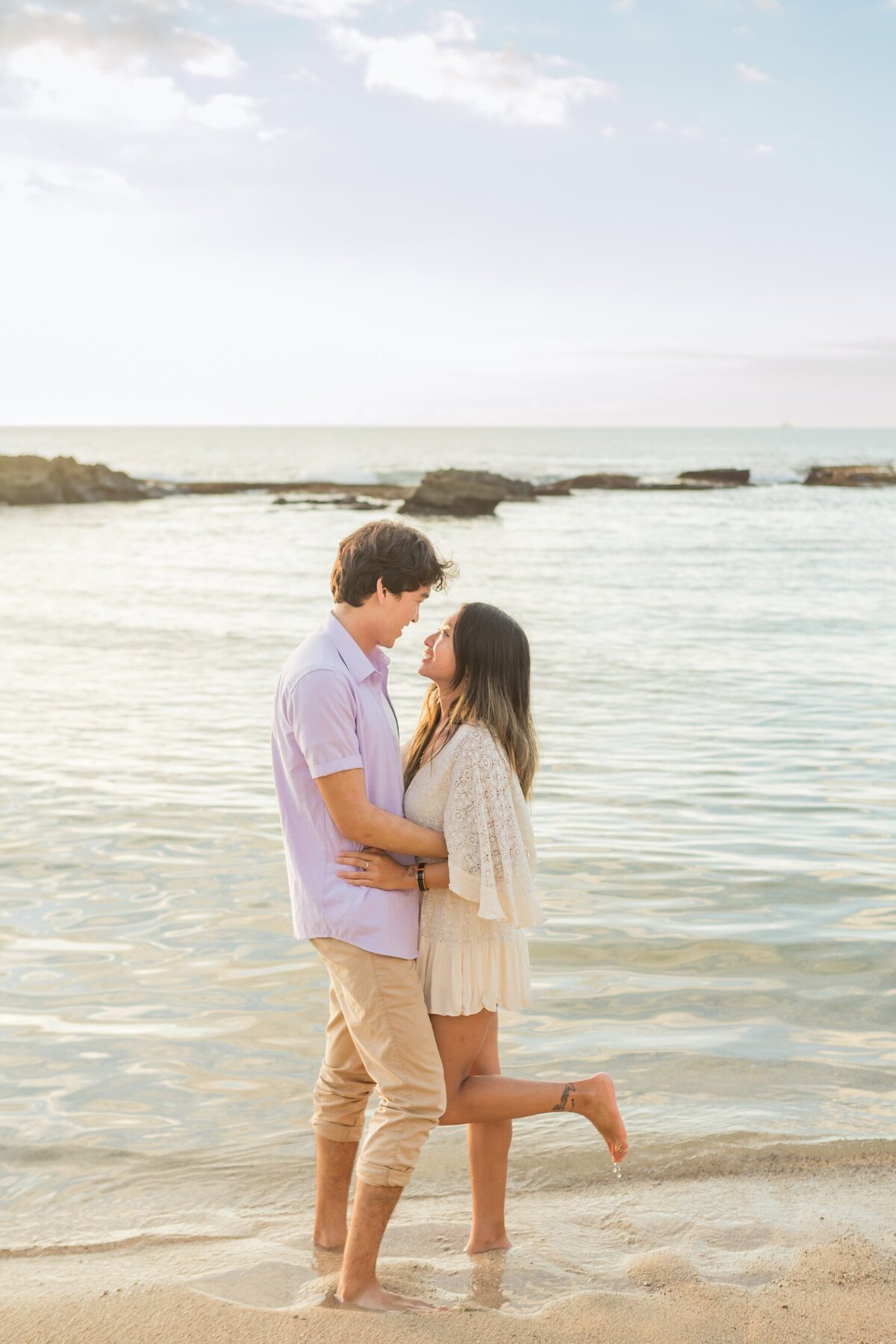 Relaxed Oahu Couples Portrait Session