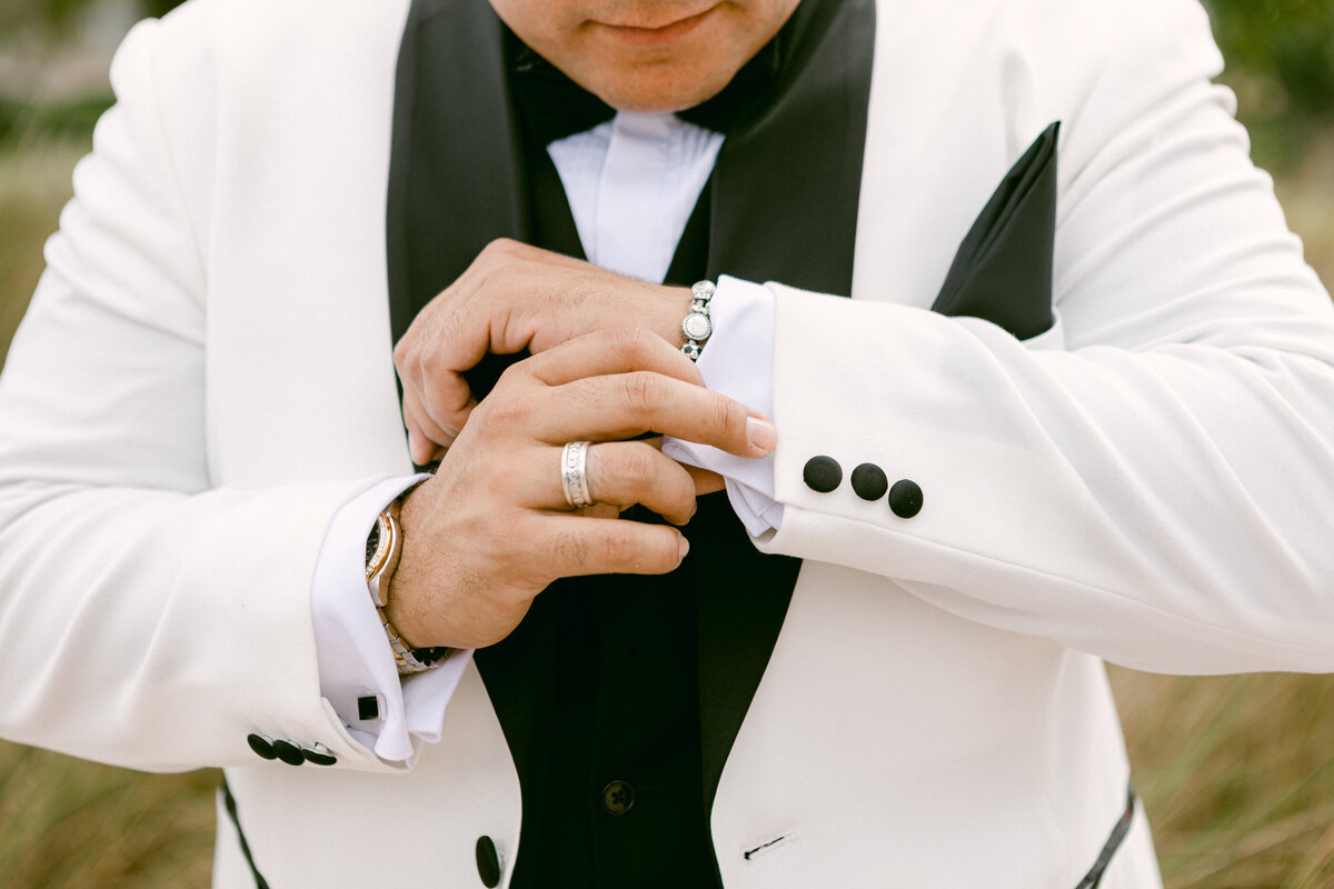 Natalia + Javier - Groom's Getting Ready-12