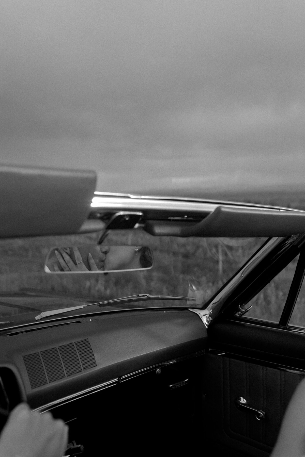 KL_Calgary_Vintage_Car_Engagement-66