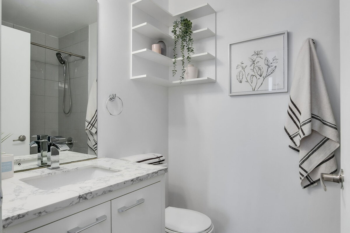 26-web-or-mls-27_001_Master Ensuite