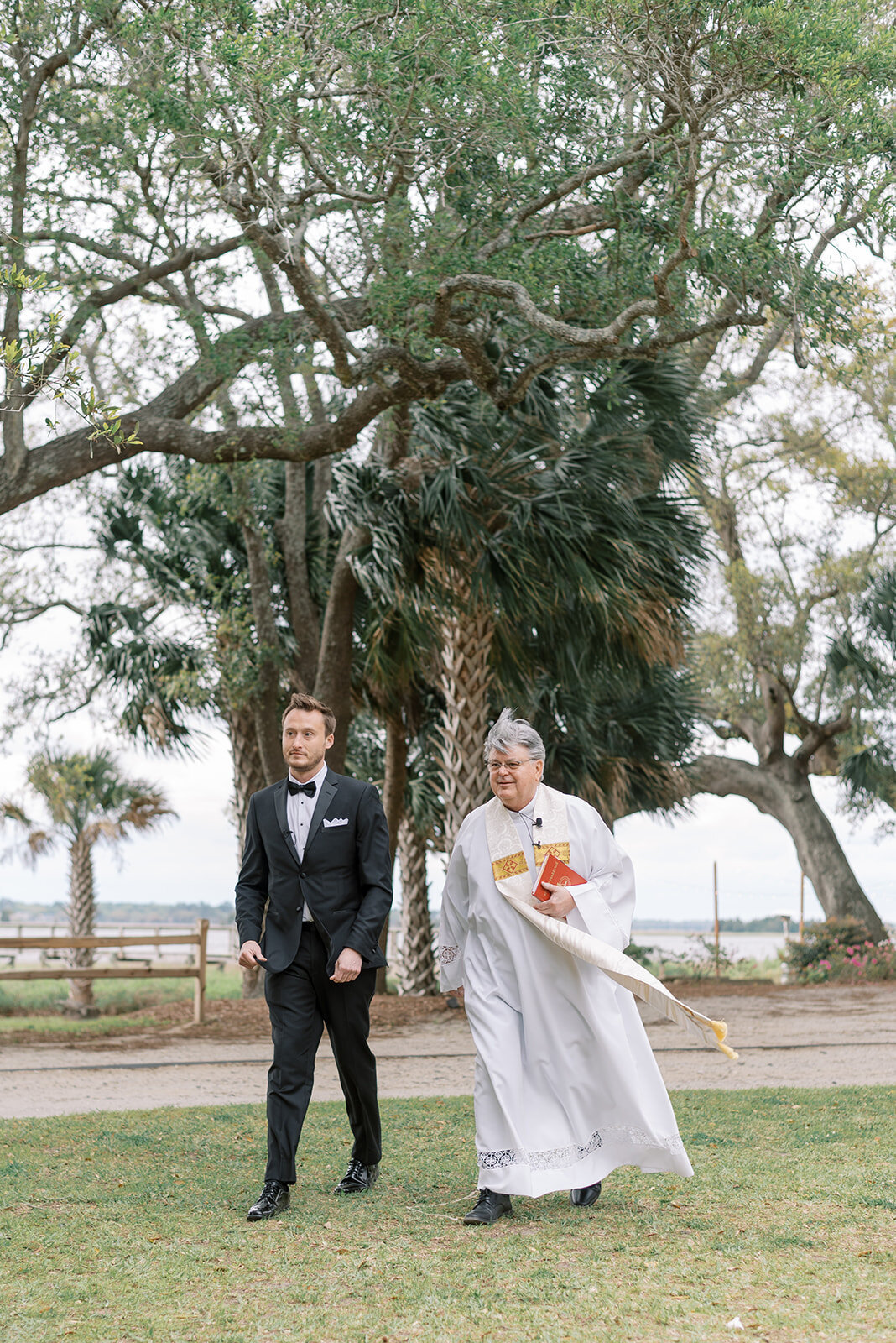 CHARLESTON-best-wedding-planner-and-event-design-team-Bailey+Connor_Ceremony (32)