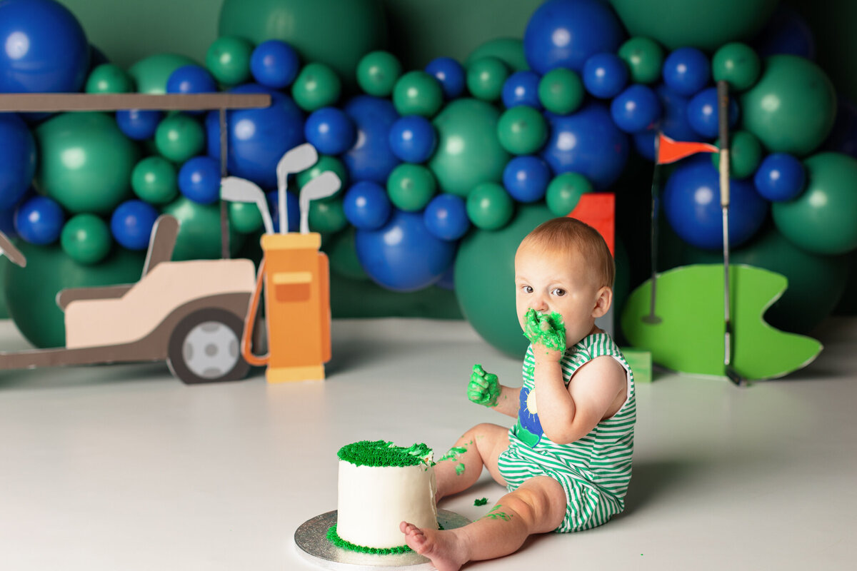 Best NW Arkansas cake smash photographer, cake smash photography near me, baby birthday photoshoot NW Arkansas