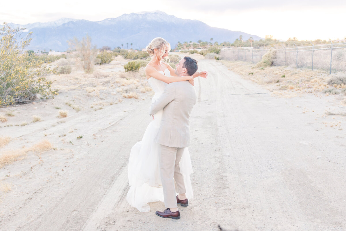 The Estate at Via Las Palmas Palm Springs Light and airy spring wedding southern california wedding venue luxury photography-298