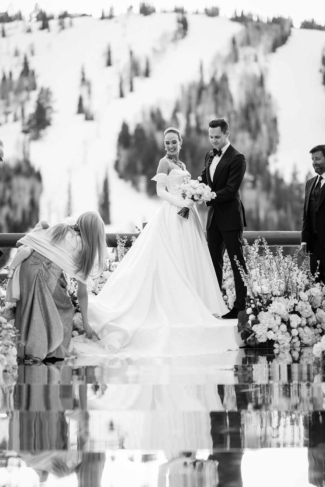 stein-eriksen-lodge-winter-park-city-wedding-pepper-nix-433L-1048bw