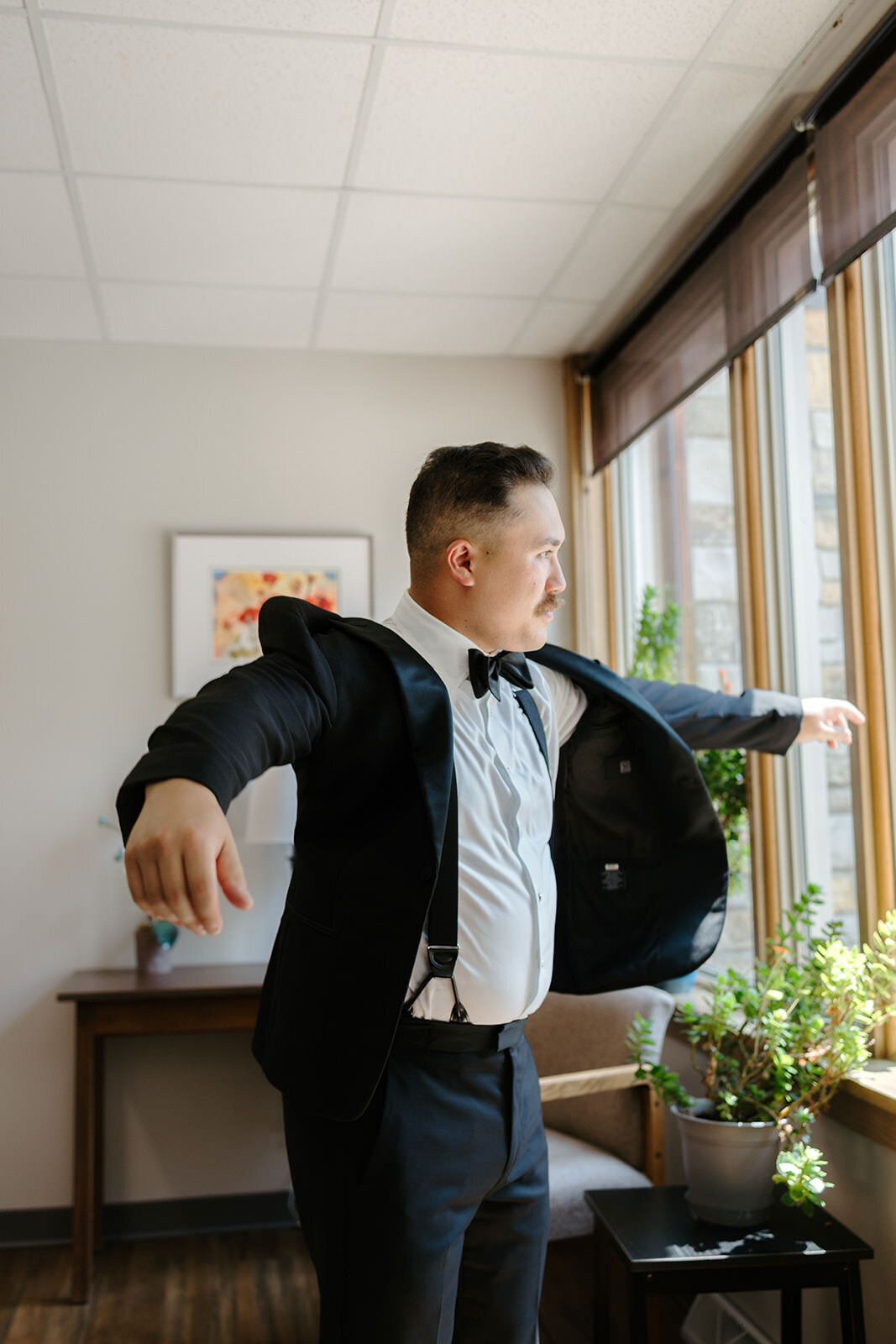 Traditional summer church wedding Rochester MN | Oduma photography -7