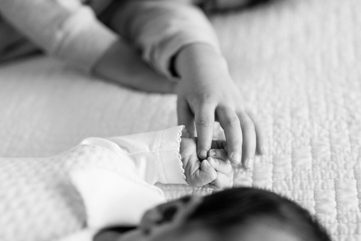 Searching for lifestyle newborn photography in Austin? Let’s document these precious moments with a relaxed, in-home session just for your family.