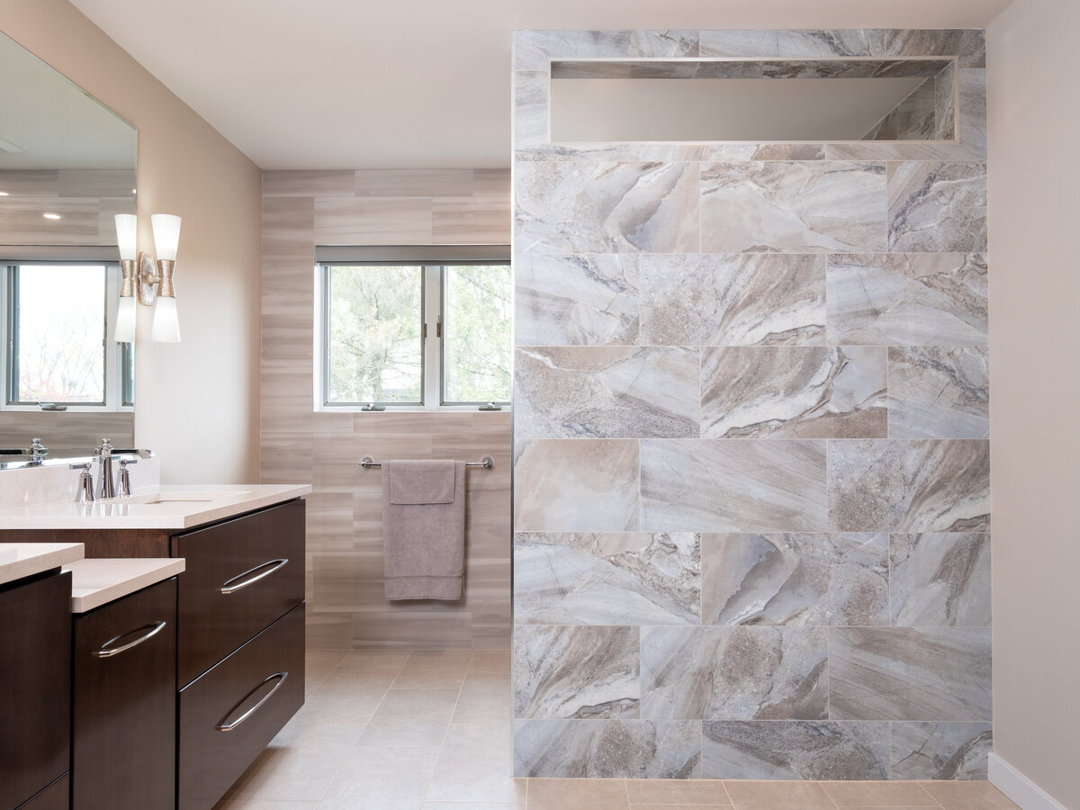 Johnson_MasterBath03