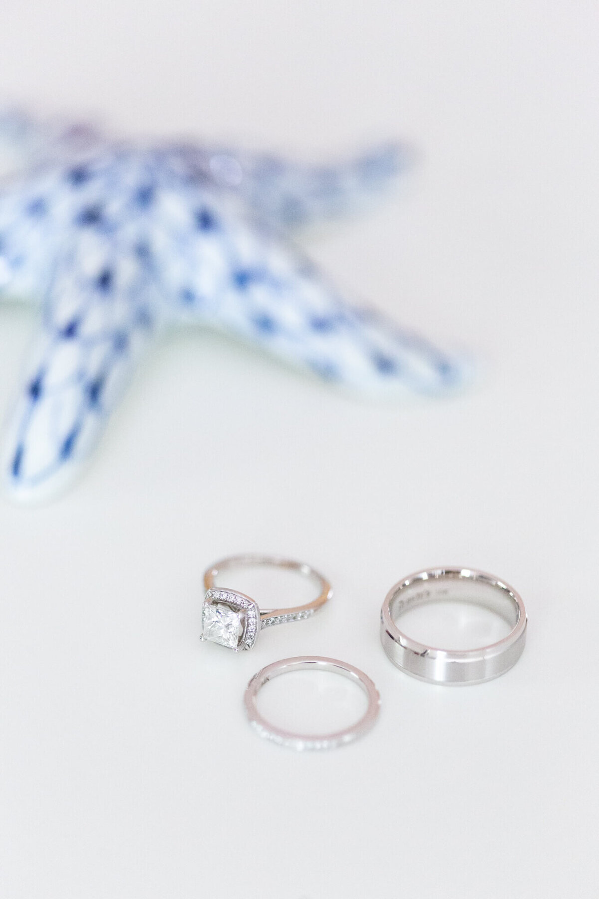 rings-engagement-ring-starfish-blue.jpg