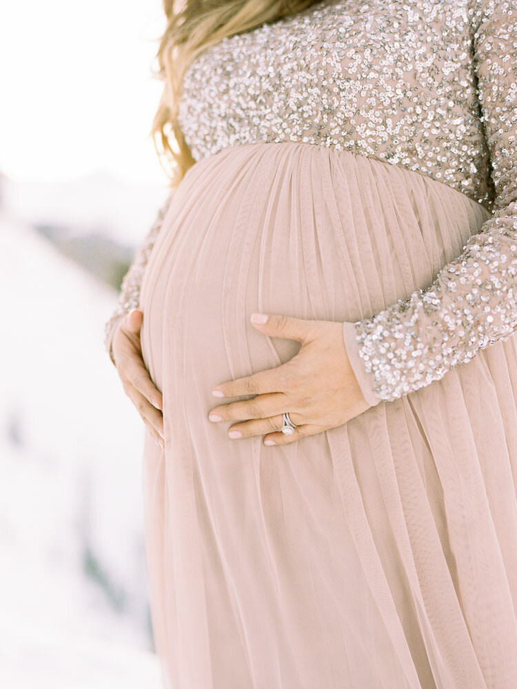 Dani-Cowan-Photography-Maternity-Film-Photographer-Snowy-Colorado41