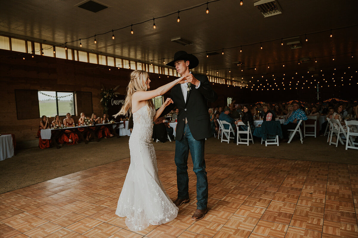 presley-gray-western-montana-wedding-3066