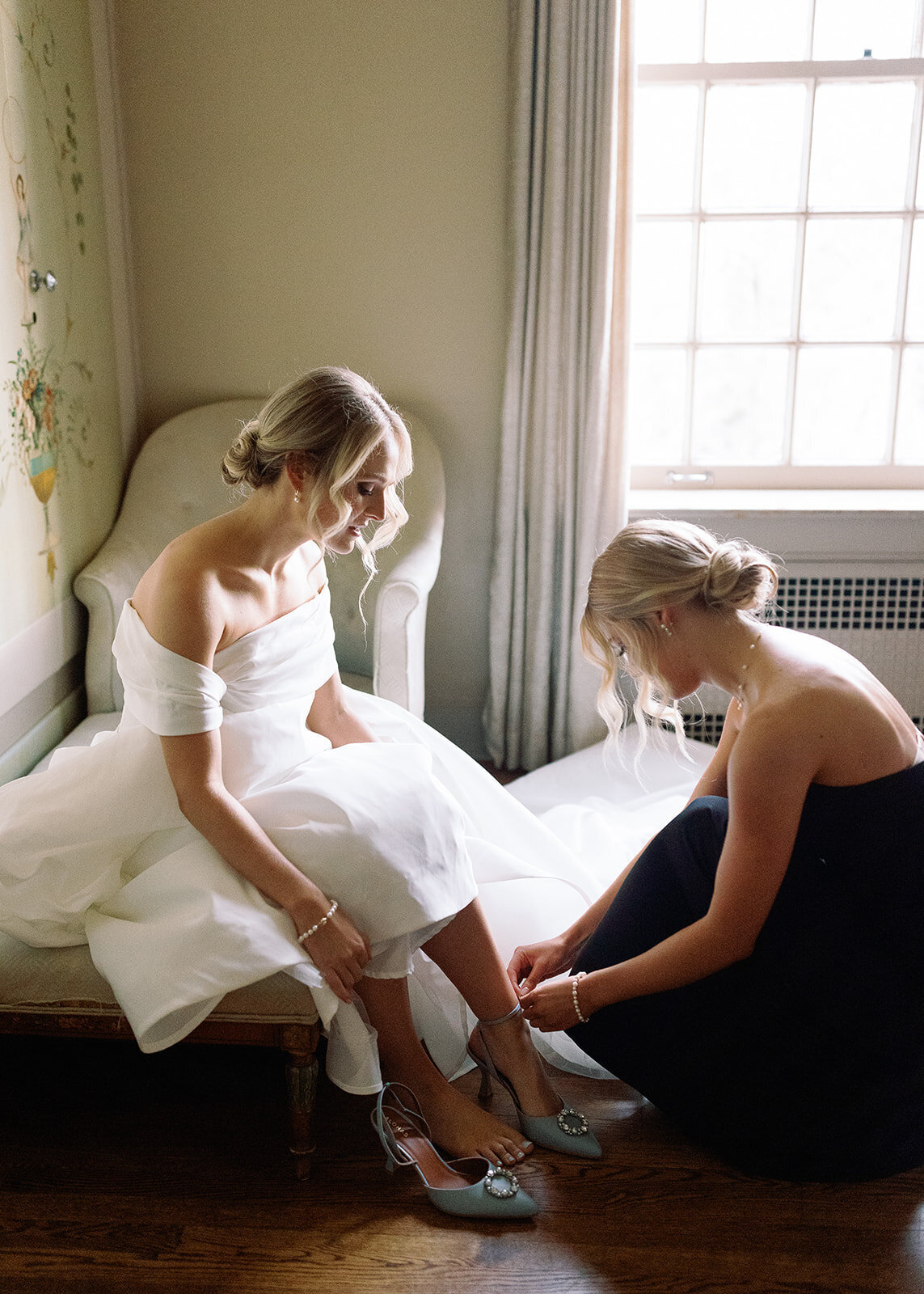Madison&Will-Details-GettingReady-157