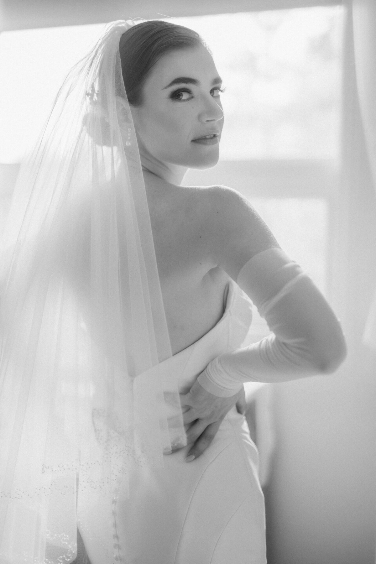 040-Cinematic-Editorial-Wedding-Toronto-Doctors-House-Lisa-Vigliotta-Photography