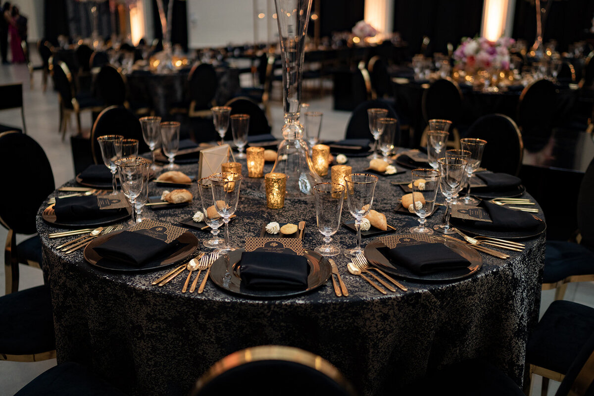 Samridhi+Prateek_K&O-wed_392s