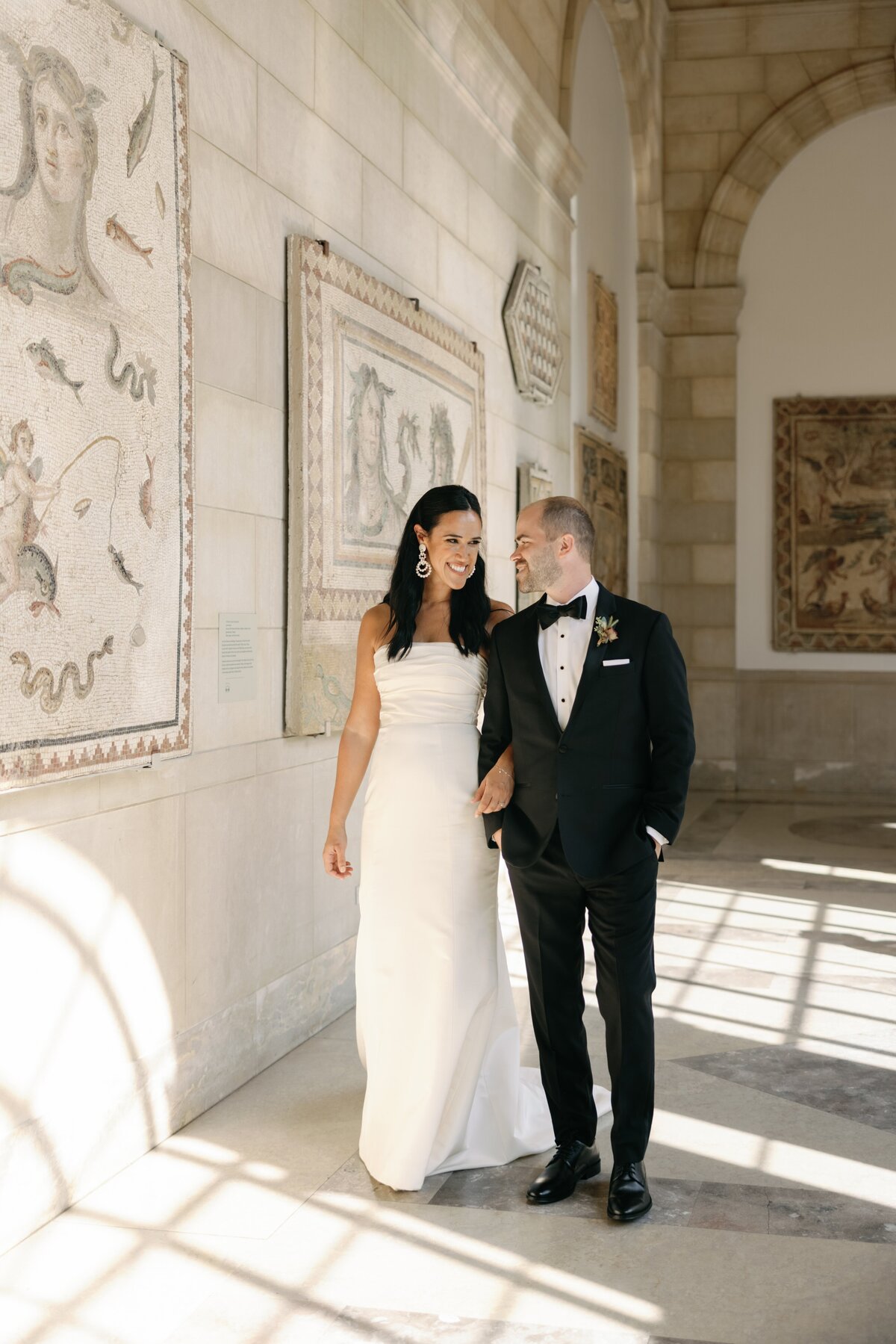 Wedding Portraits at the Baltimore Museum of Arts - Photography by Samm Blake - Havard Events Wedding Planning & Design - 18