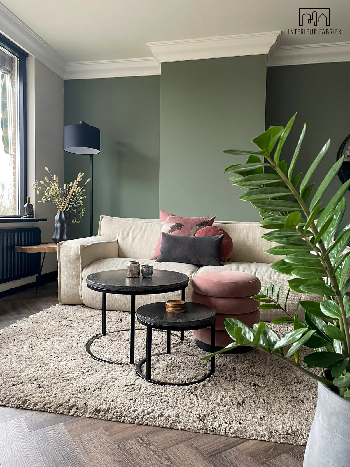 Interieurdesign Woerden, Interieurontwerpstudio Woerden, Interieurontwerper Woerden, Interior design Woerden, Interieurstudio Woerden, Interieur ontwerpen Woerden, Interieur ontwerp Woerden, Interieurinrichting Woerden, Interieurstylist Woerden, Interieurontwerp Woerden, Interieuradvies Woerden, Badkamer Woerden, Badkamerontwerp Woerden, Zwart toilet Woerden, Toilet Woerden, Ronde spiegels Woerden, PVC Vloer Woerden,