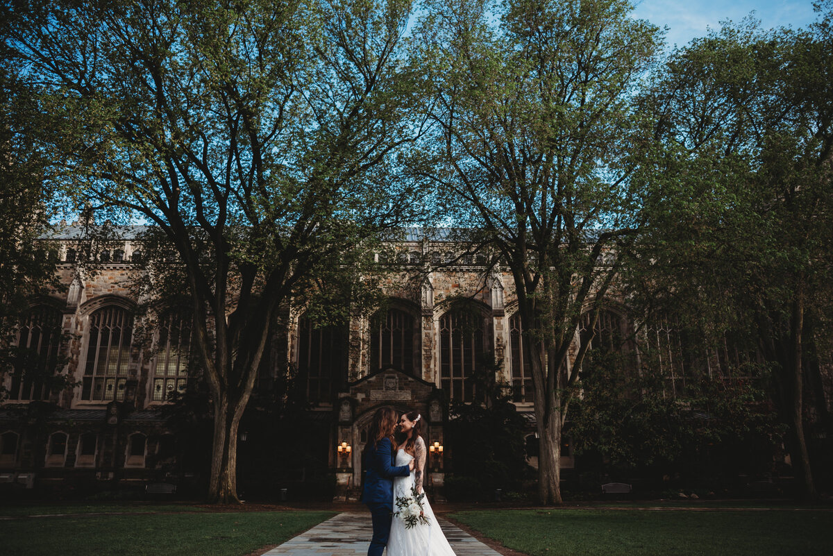 law-quad-university-of-michigan-wedding-ann-arbor-wedding-photographer-girl-with-the-tattoos-wedding-photographer-michigan-wedding-photographer