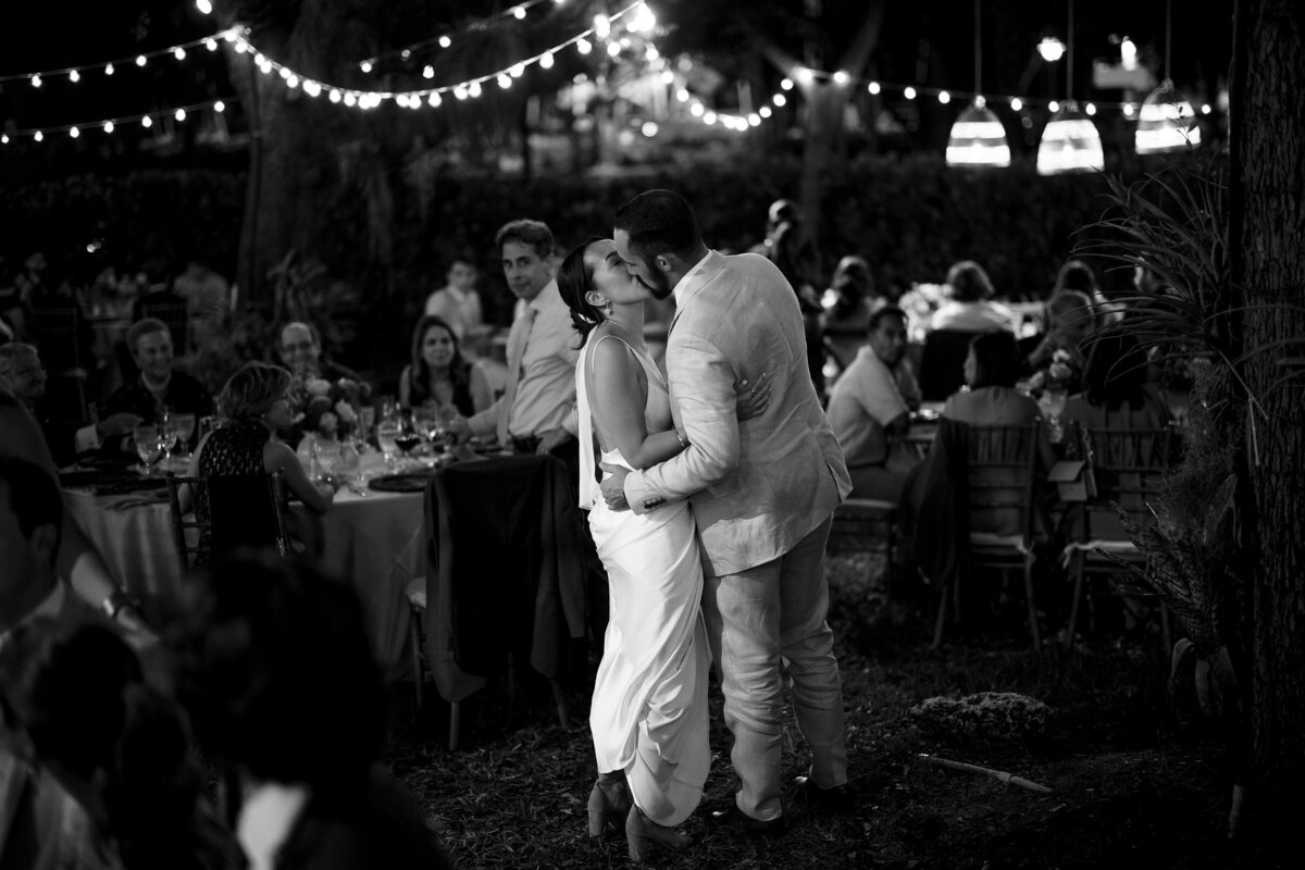 Documentary-wedding-photographer-miami-5