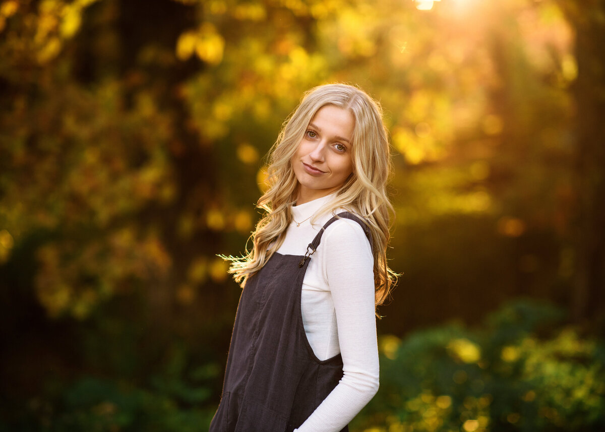 Des-Moines-Iowa-Senior-Girl-Theresa-Schumacher-Photography-Nature-Greenwood1