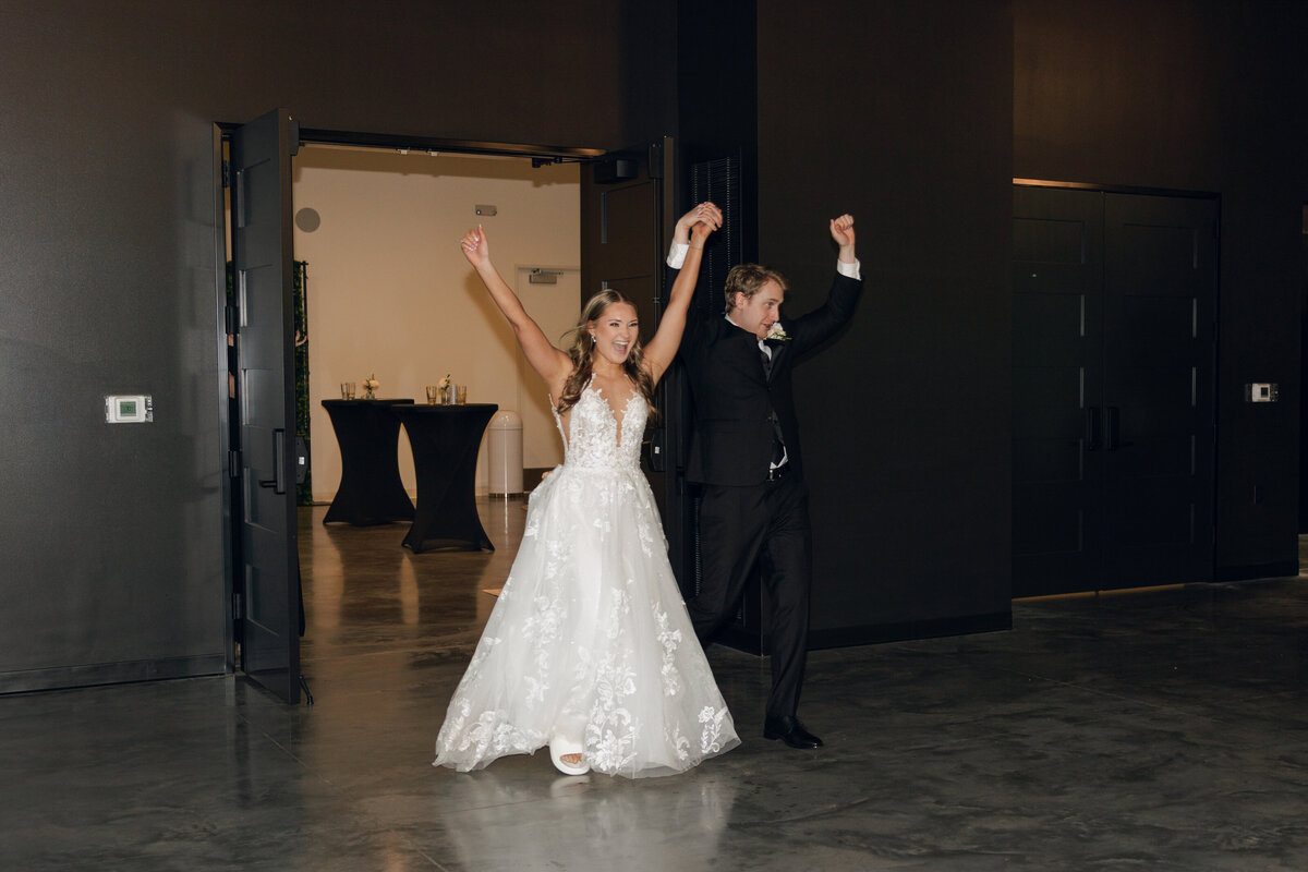 Katelyn and Josiah's Pepin, Wisconsin Wedding Photography-640