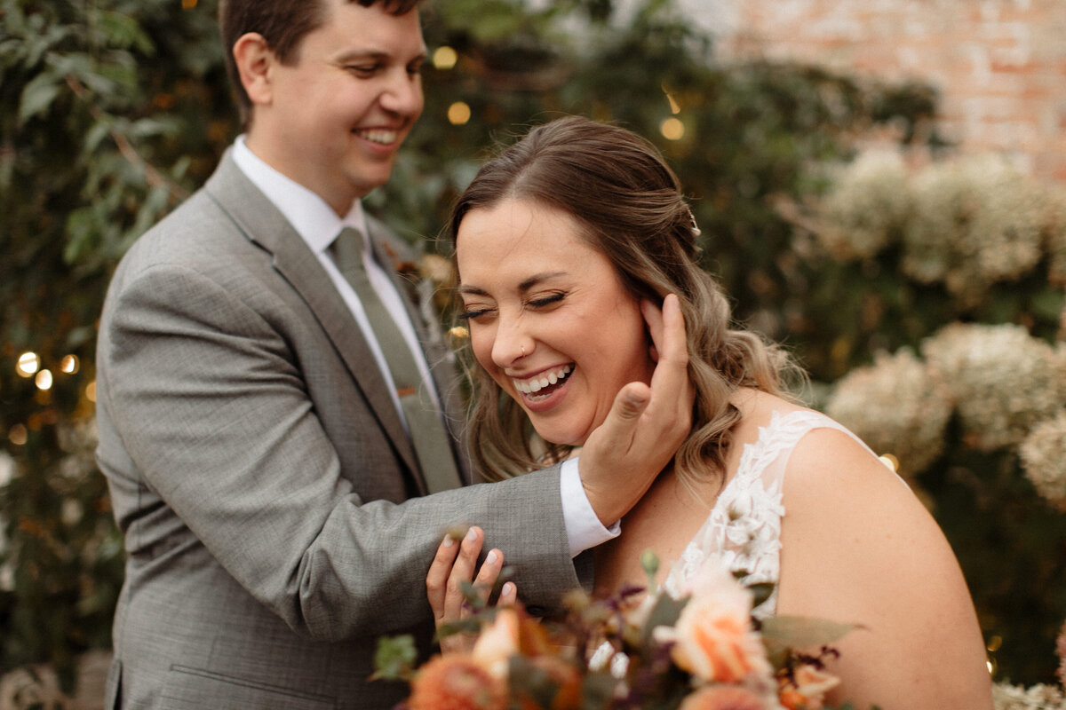 Storytelling authentic candid wedding photography
