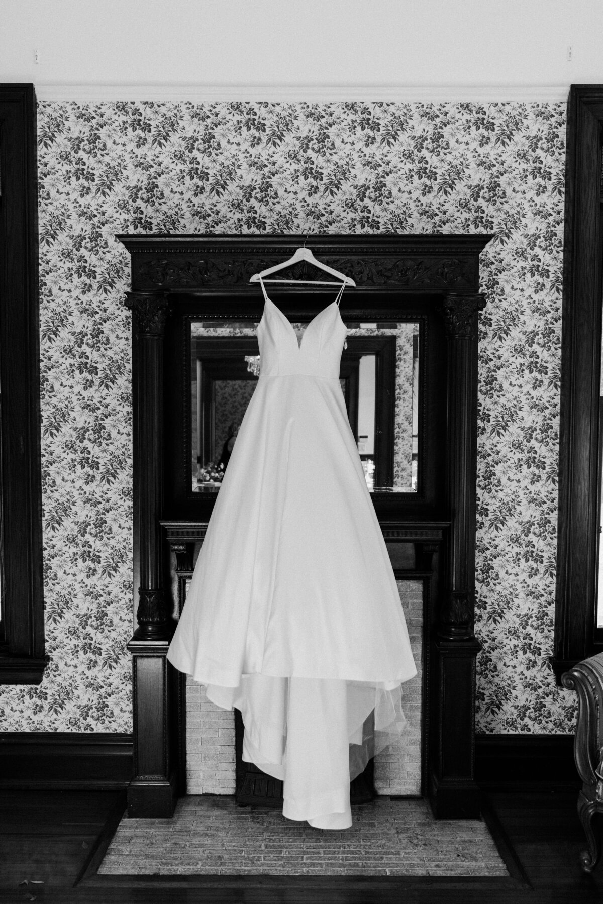 Michael&Danielle-Wedding-GettingReady-PHOTOSWITHJILL-12
