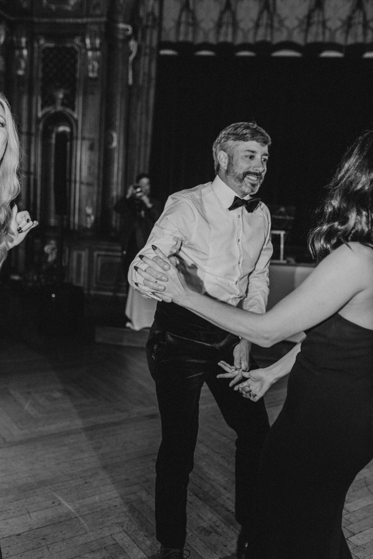 WELLING-FLORES.Wedding.EngineersClub-rcptn-155