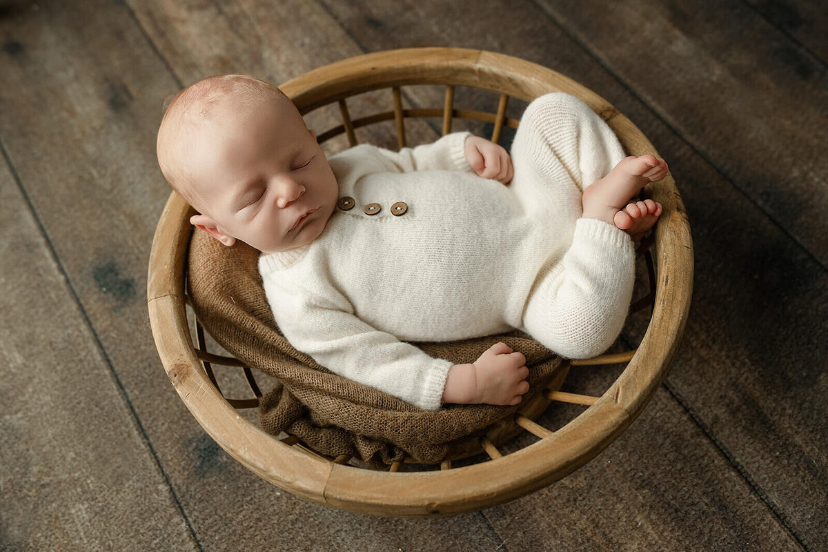 Collin-lancaster-newborn-studio-33_websize