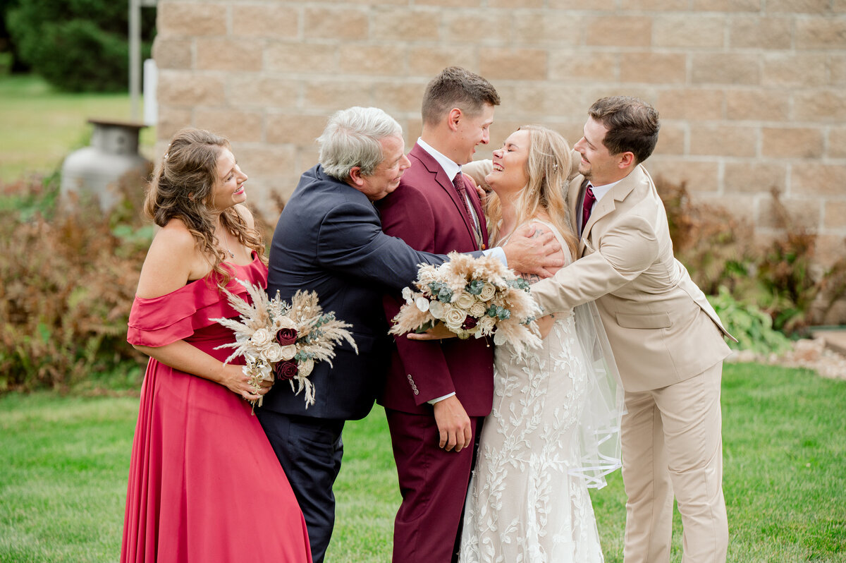 101-Wedding Family Portrai Highlights-DSC_2956-Wedding Photography- St Cloud MN- Central MN, Nicole Hollenkamp