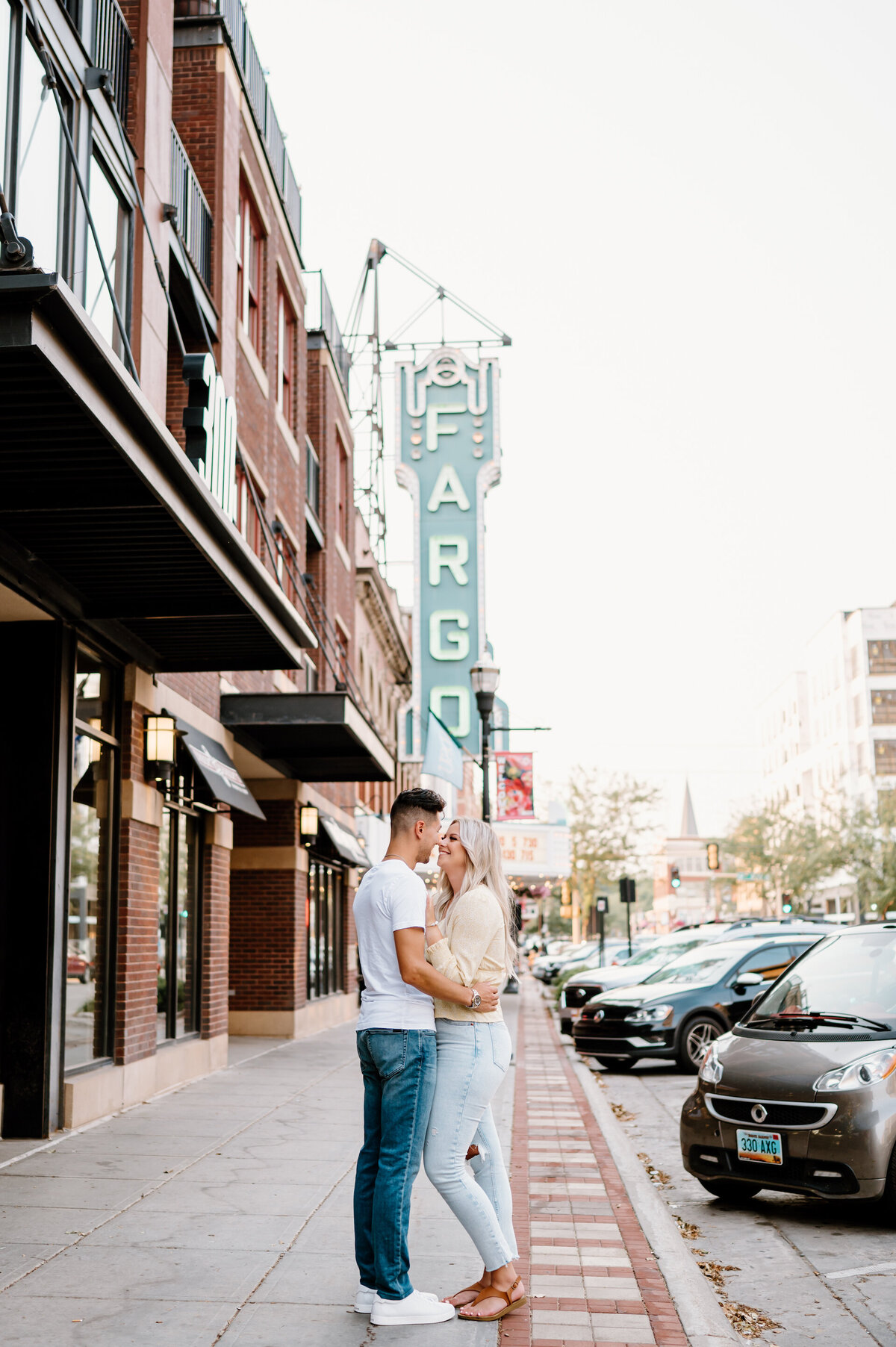 fargo-north-dakota-engagement-session-julianna-mb-photography-3