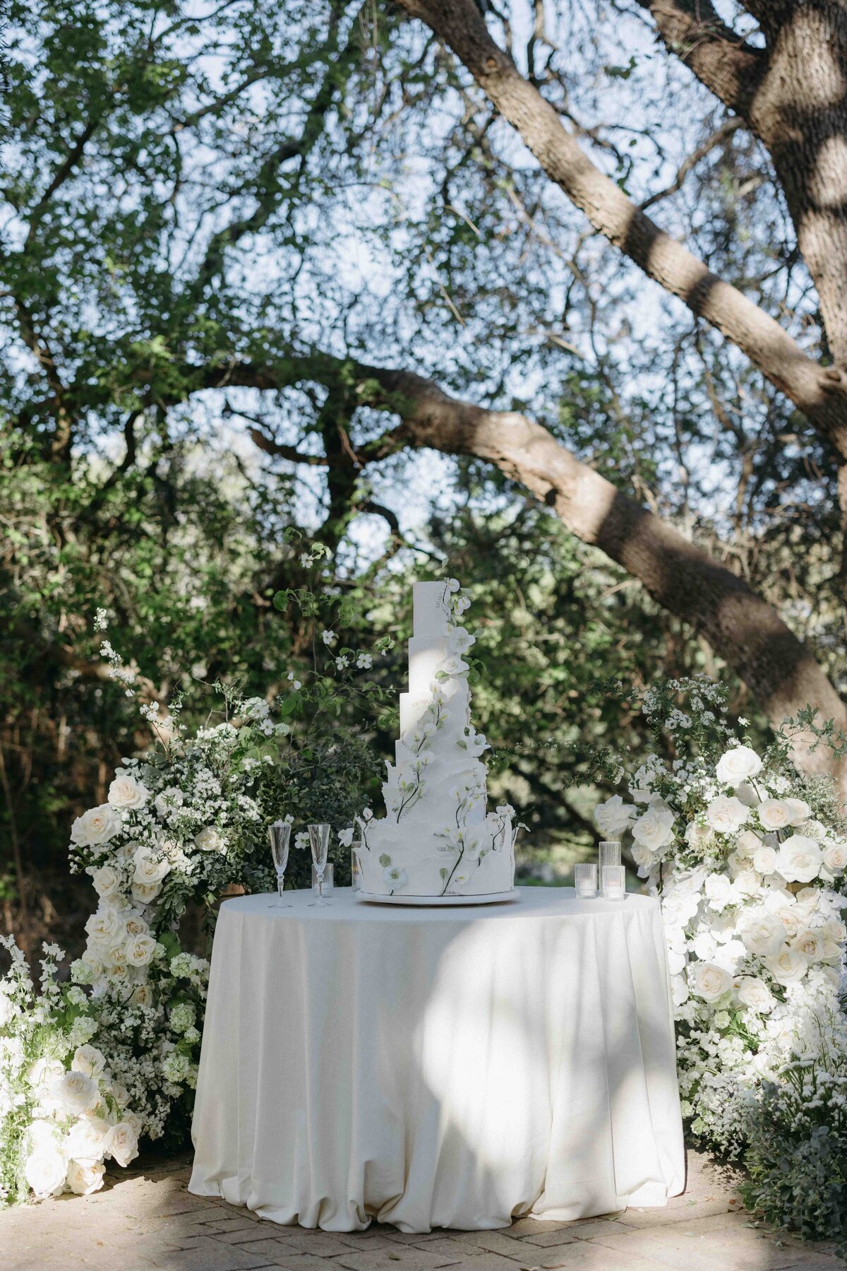 wedding-cake-decor-ideas