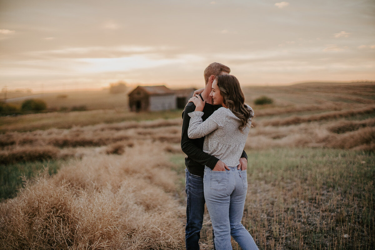 lumy+co_badlands-local-buffalo-jump-engagement-photographer-50