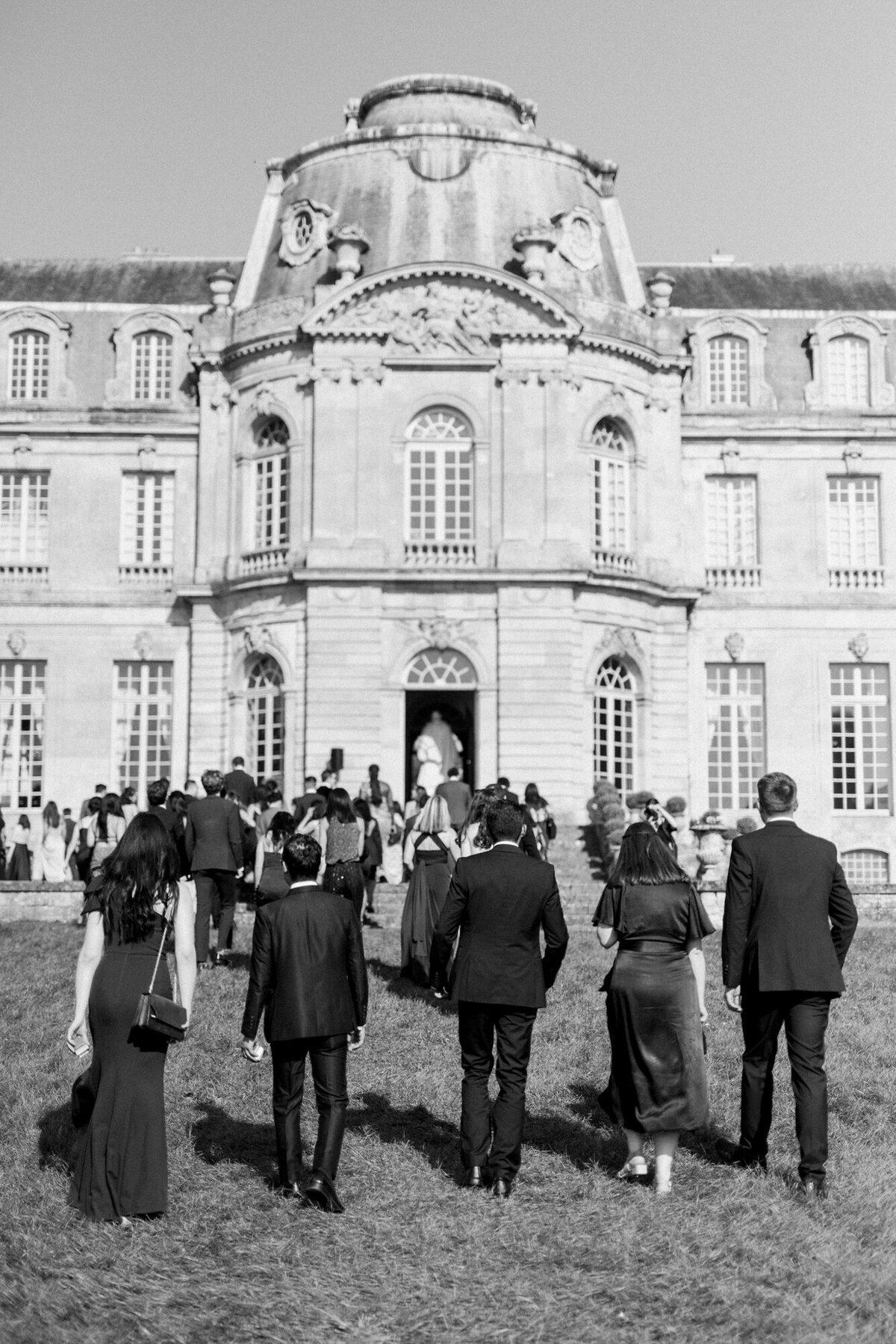 Maïlys Fortune Photography Husband Wife Wedding Weddings Photography France Switzerland Italy Timeless Dreamy Imagery Bilingual French English Destination Weddings Destination Wedding Provence French Riviera Paris Lake Como Tuscany85