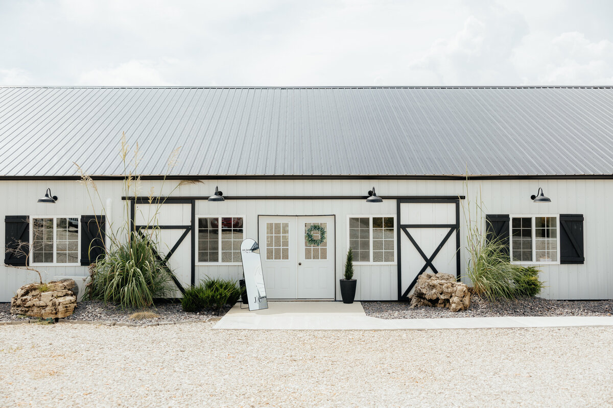 BENEATHTHESPRUCE-SOUTH-DAKOTA-WEDDING-PHOTOGRAPHER-AND-VIDEOGRAPHER-3419