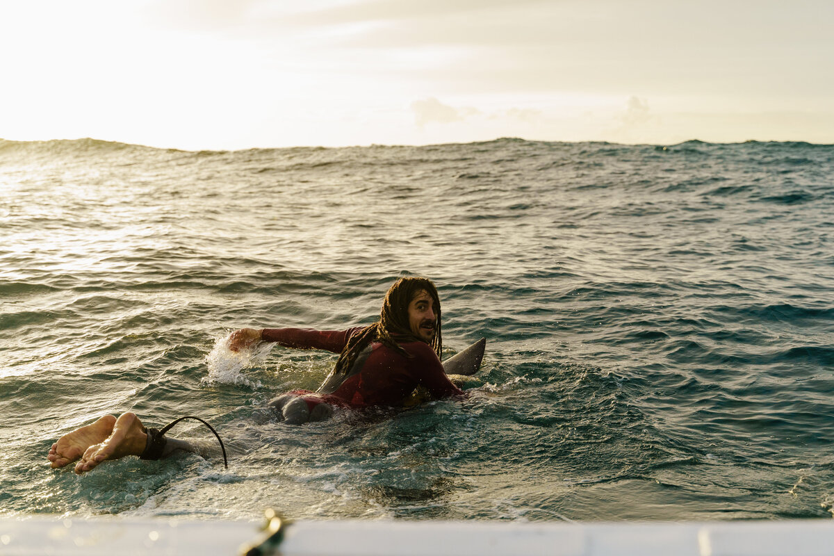 SURFING OLD WOMEN