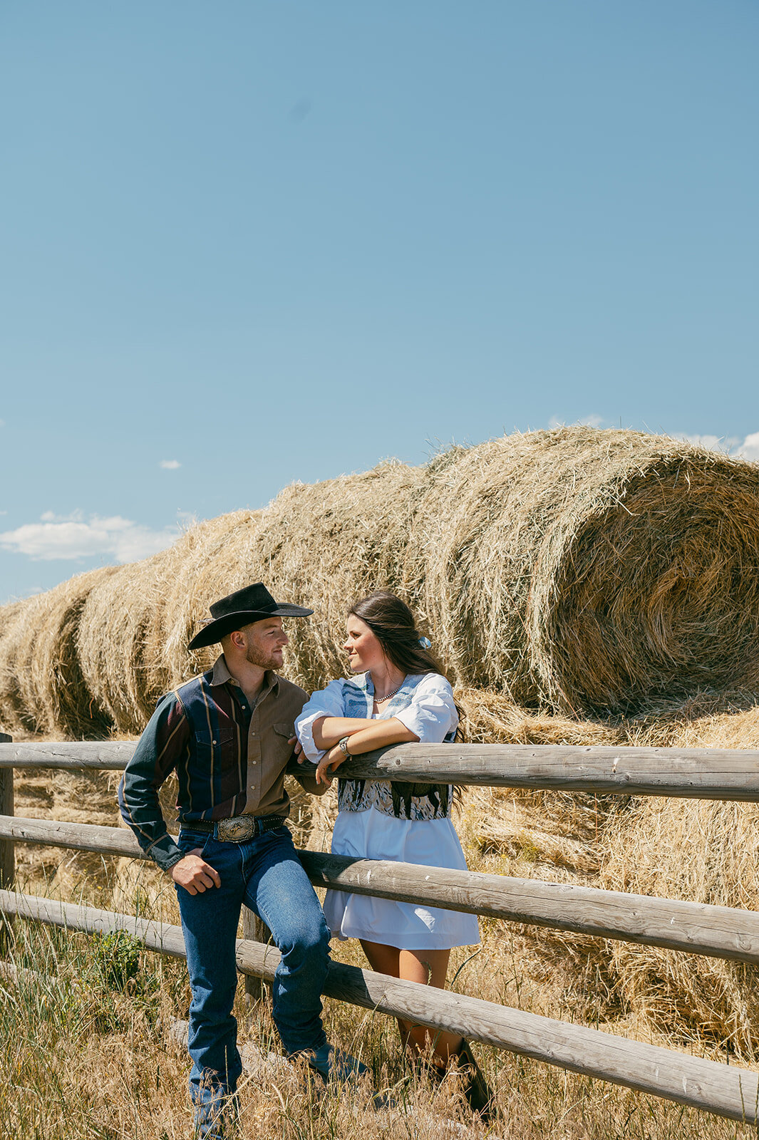 presley-gray-photo-haybale-forest-montana-elopement-7541