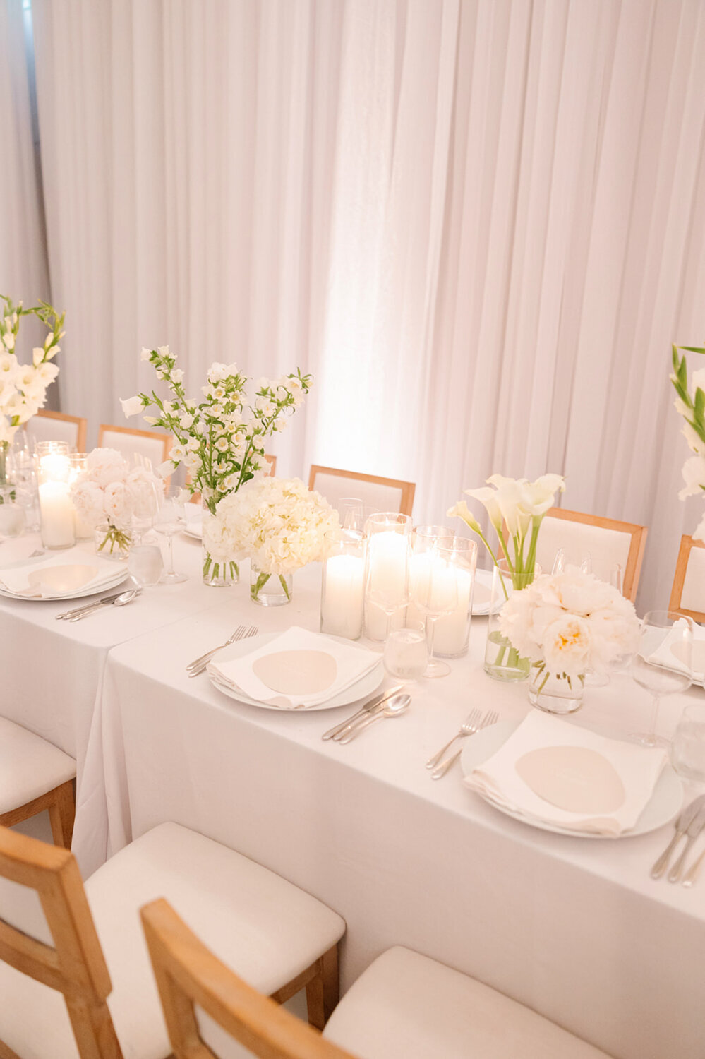 elegant-wedding-flower-centerpiece-four-seasons