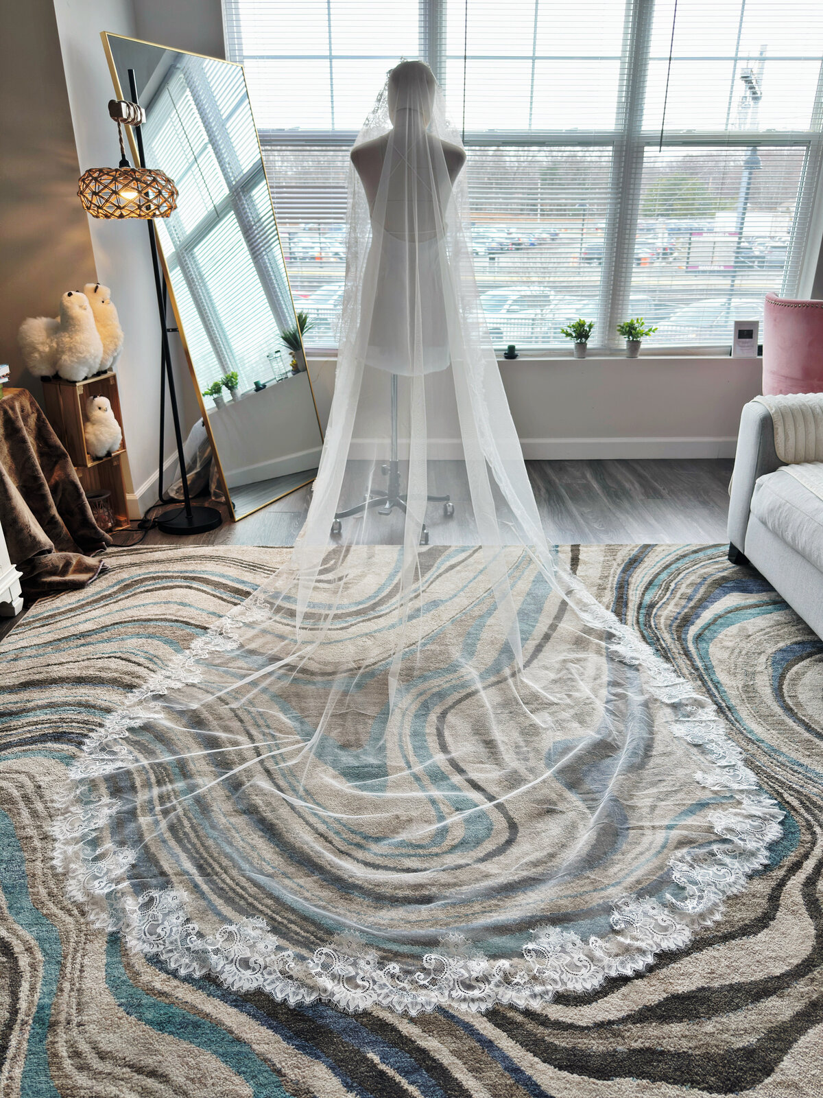 Mantilla veil with vintage-inspired lace border and sheer tulle center