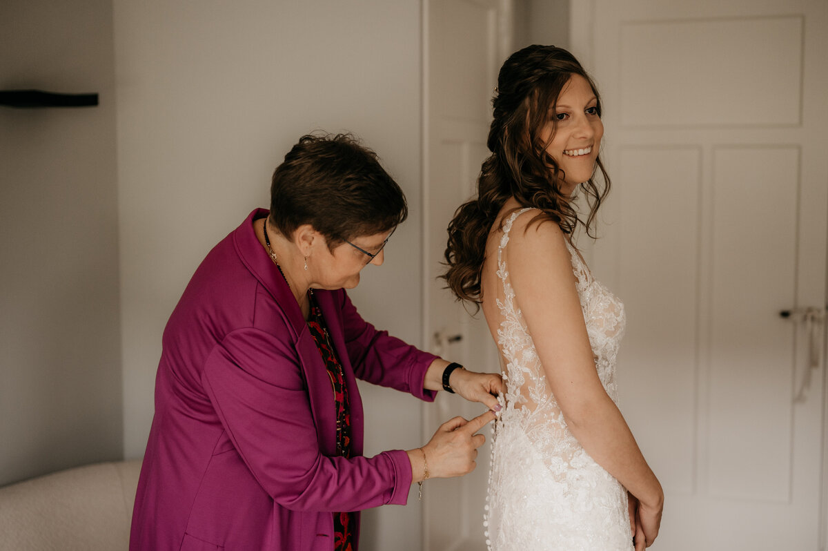 Pure Liefde Fotografie - Sergio & Tamara - Getting ready Tamara-22