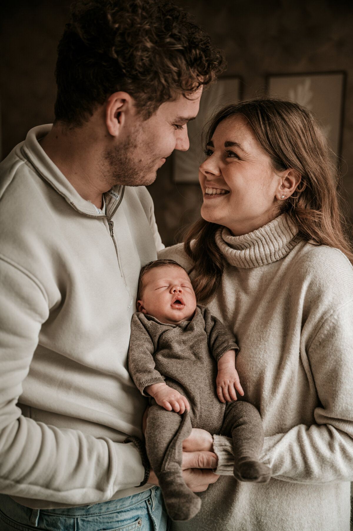 Newbornshoot-newbornfotograaf-lifestyleshoot-fotograafnijmegen-Jiscafotografie-58