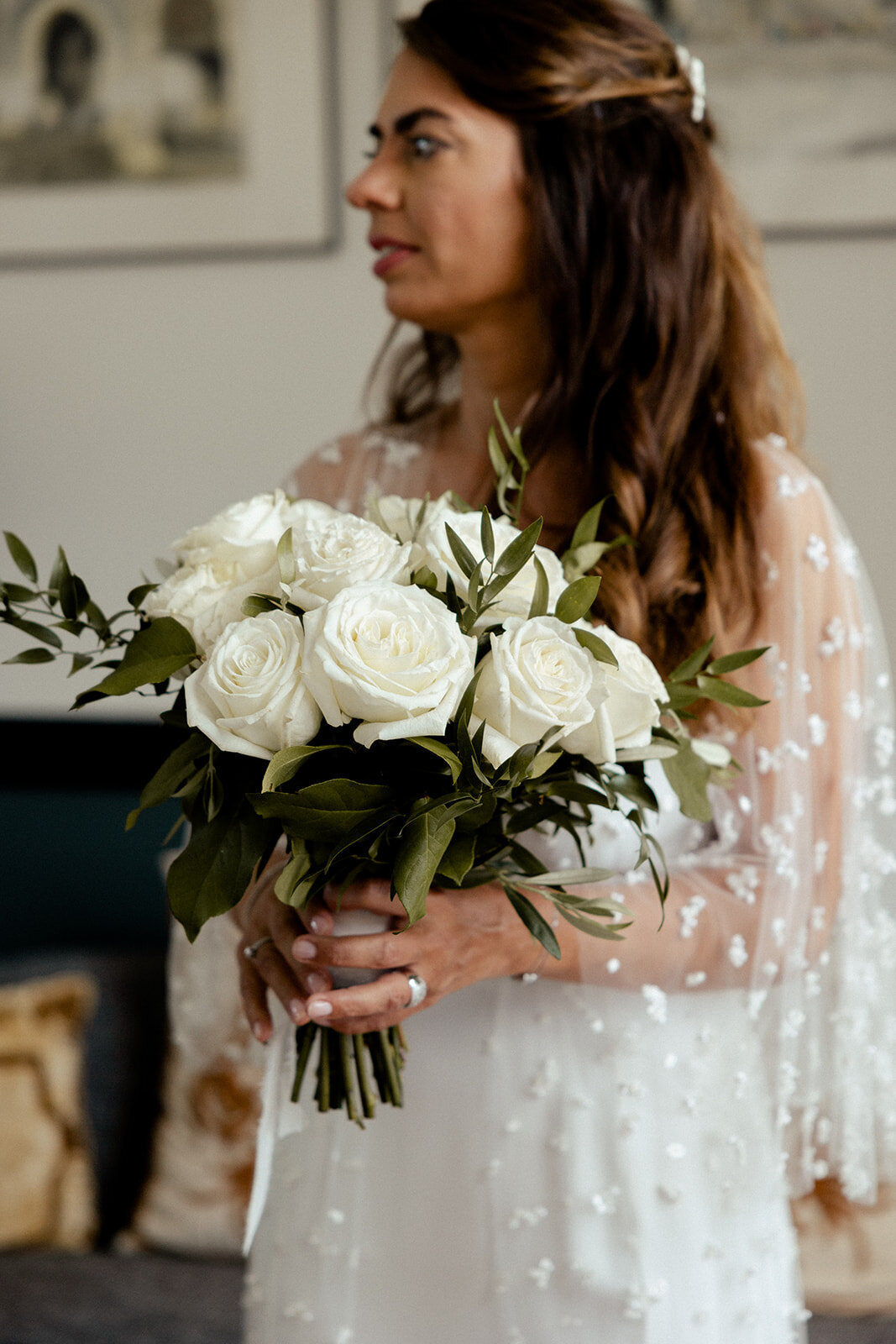 bouquet-de-roses-blanches-mariee